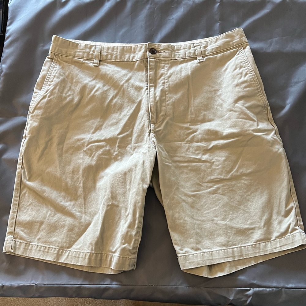 Dockers Men’s Size 36 khaki colored shorts